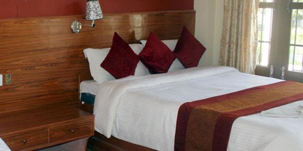 Chitwan Forest Resort , Chitwan National Park Sauraha Exterior photo